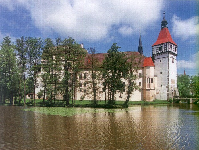 Blatná na Lomnici - vodní zámek