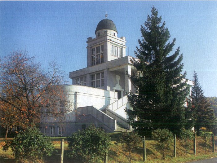 Hrabová - kostel s hvězdářskou kupolí (Českobratrské církve evangelické)