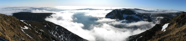 panorama Krkonoš ze Sněžky