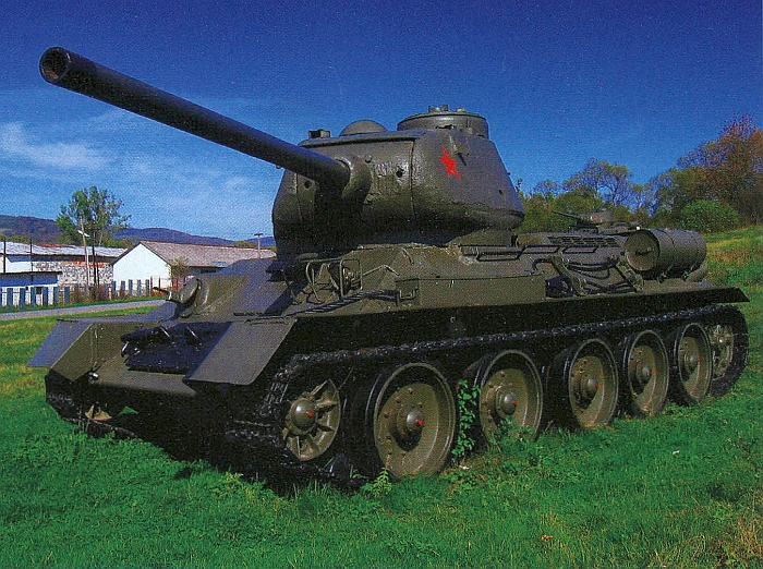 Sovietsky tank v pamätníku na Dukle