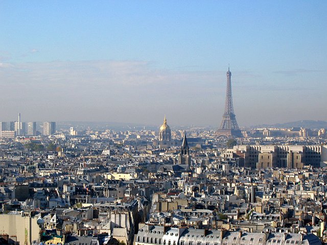 Eiffelova věž a les Invalides
