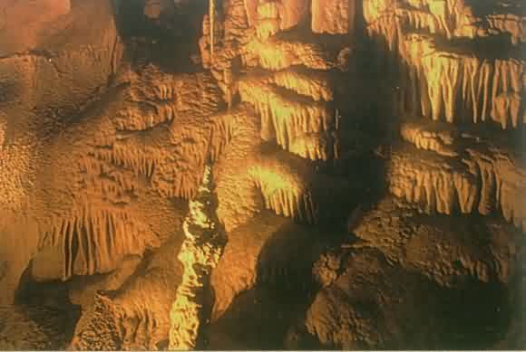 Jeskynní krása u obce Javoříčko