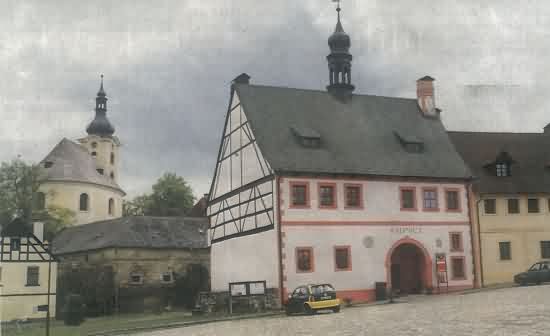 Barokní radnice a kostel Narození sv. Jana Křtitele