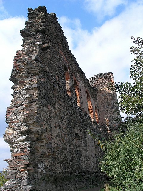 Zřícenina Krasíkov - Kokašice zbytky zdí