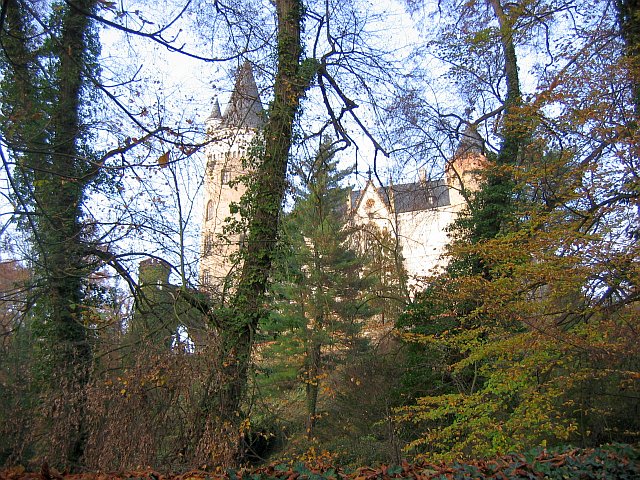 pohled na zámek ze zahrad