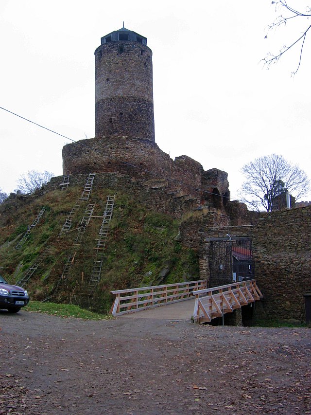 Zřícenina Hasištejn - skála nenávisti