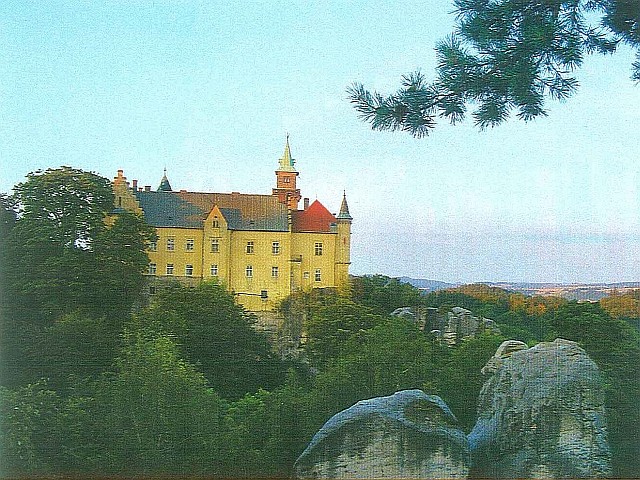 Hrubá Skála, zámek