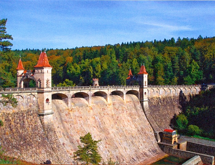 přehrada Dvůr Králové